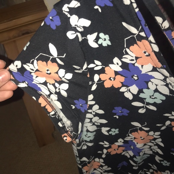 Spring & Summer Floral Dress! - Picture 6 of 7